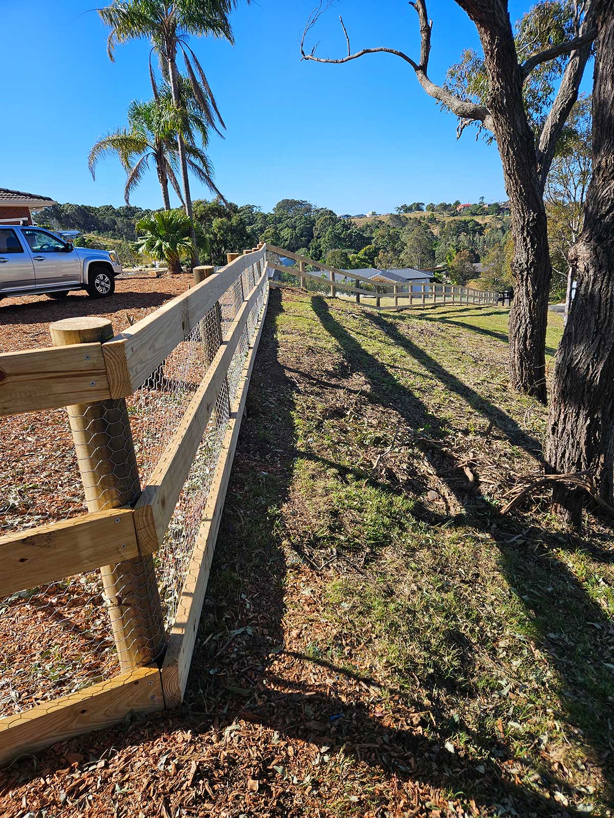 Mid North Coast rural fencing Post and Rail fencing, Star Picket & Wire ...